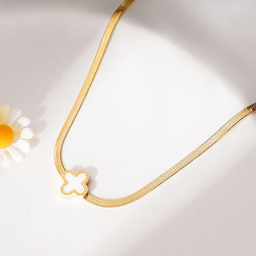 White clover snake chain gold necklace
